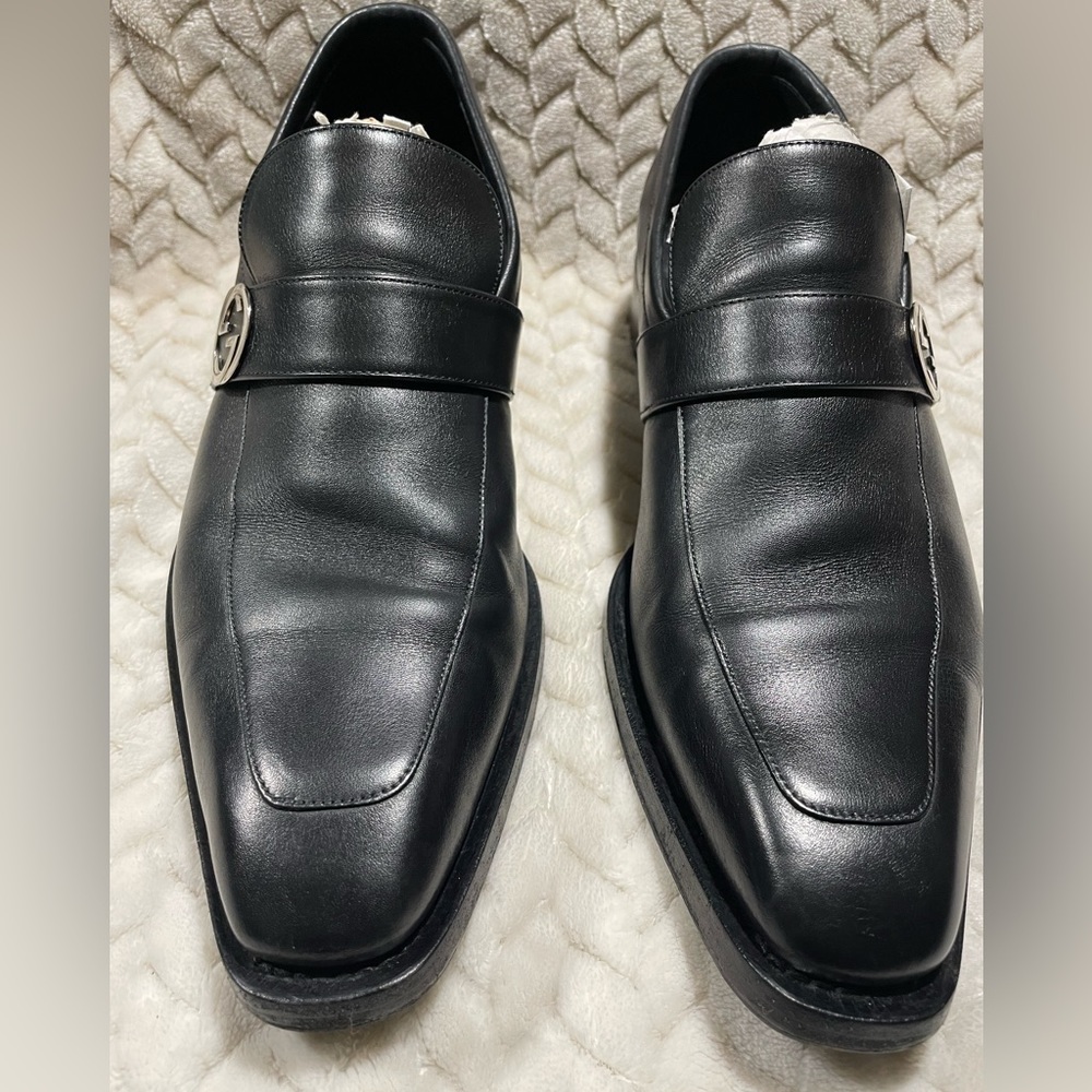 Black Gucci men GG loafers size 7 gently worn.